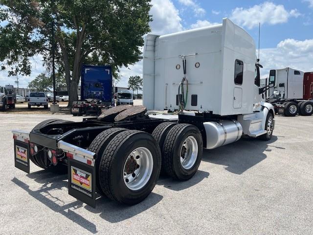 2021 Peterbilt 579-8