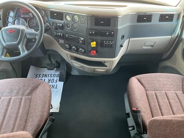 2021 Peterbilt 579-23