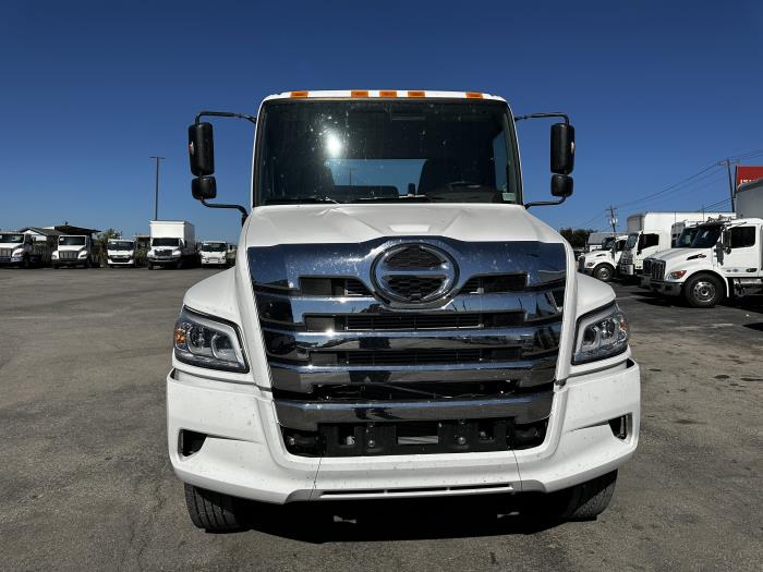2025 Hino XL8-2
