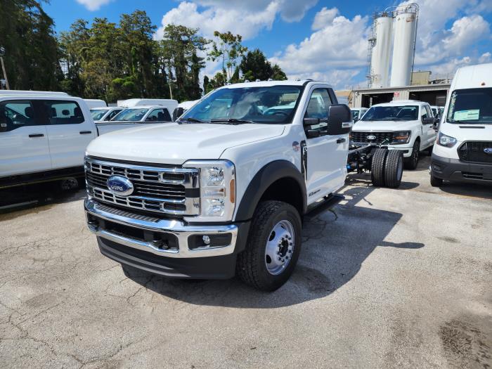 2025 Ford F-600-1