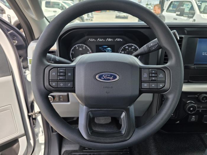2025 Ford F-600-16