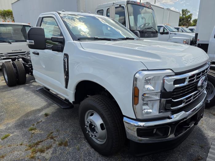 2025 Ford F-350-2