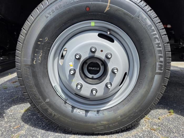 2025 Ford F-350-4