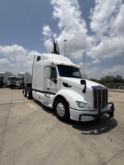 2022 Peterbilt 579-6