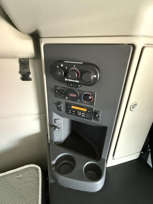 2022 Peterbilt 579-11