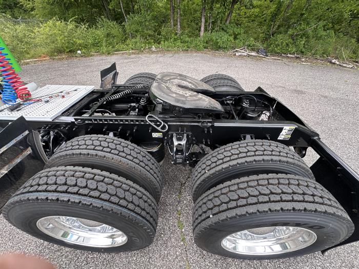2021 Peterbilt 389-10