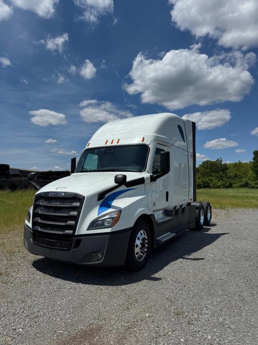2021 Freightliner Cascadia-1