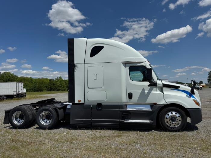2021 Freightliner Cascadia-4