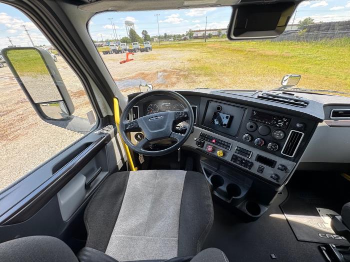 2021 Freightliner Cascadia-11