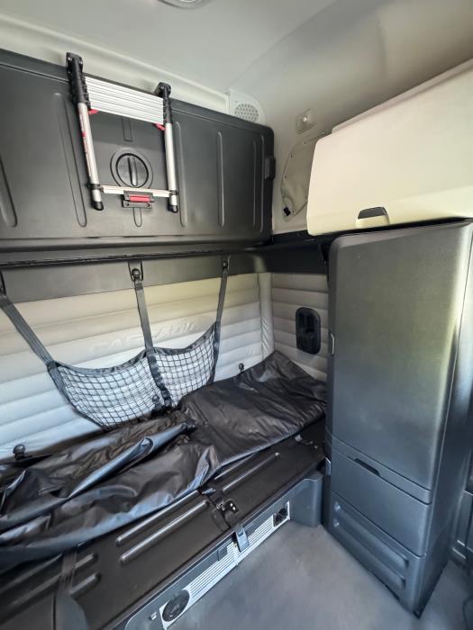 2021 Freightliner Cascadia-19