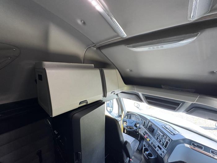 2021 Freightliner Cascadia-20