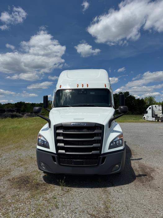 2021 Freightliner Cascadia-2
