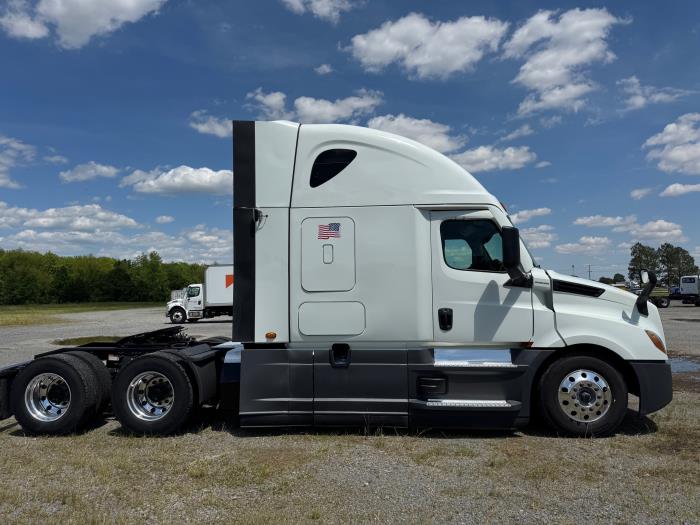 2021 Freightliner Cascadia-4