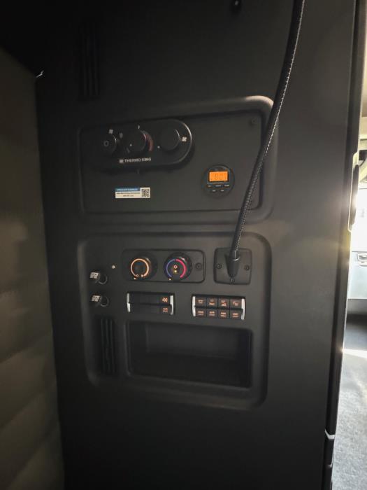 2021 Freightliner Cascadia-20