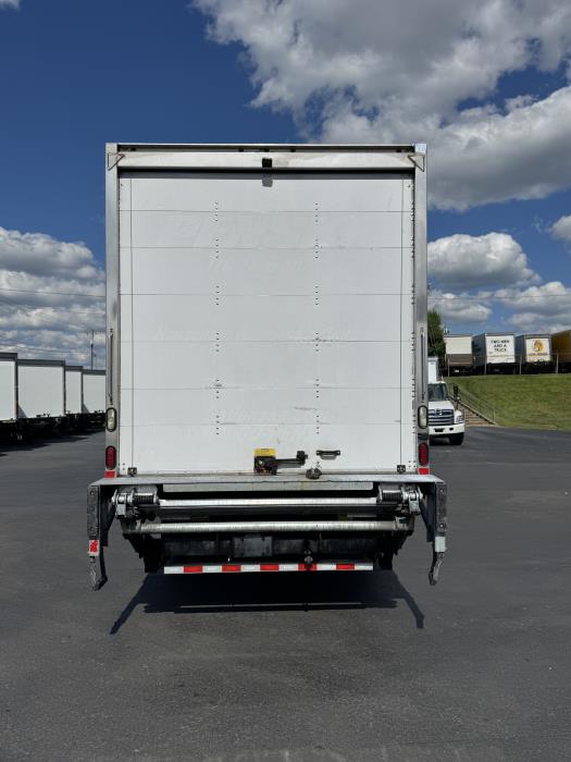 2018 Freightliner Business Class M2 106-4