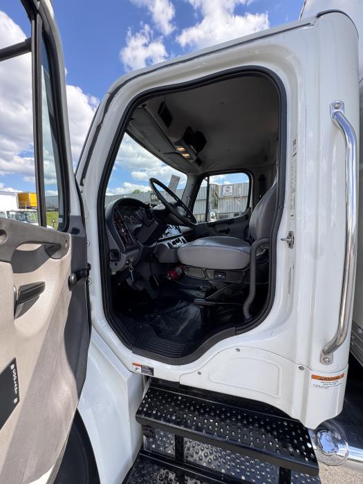 2018 Freightliner Business Class M2 106-11