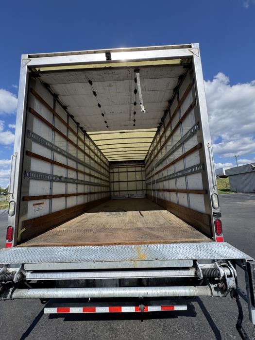 2018 Freightliner Business Class M2 106-16