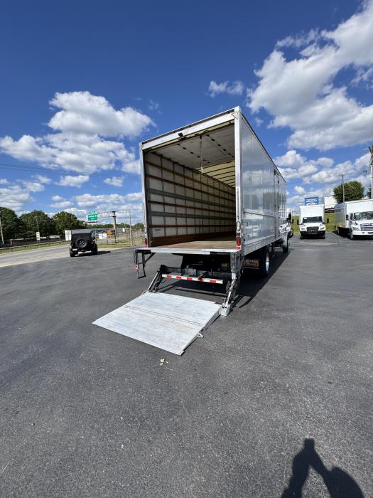 2018 Freightliner Business Class M2 106-17
