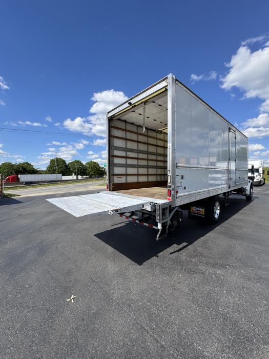 2018 Freightliner Business Class M2 106-19