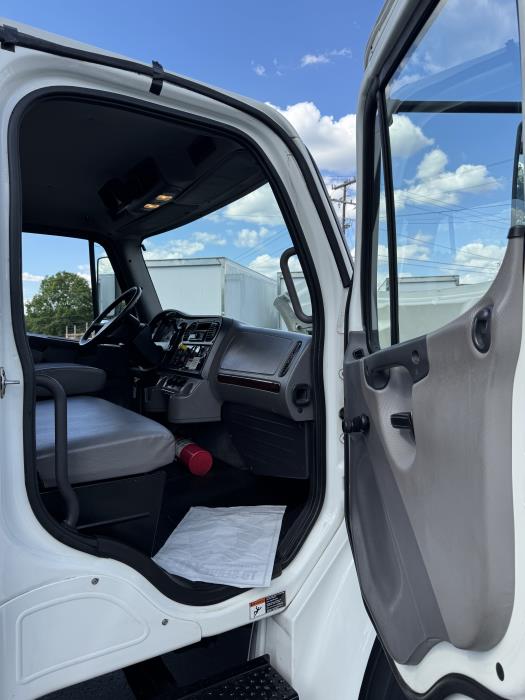 2018 Freightliner Business Class M2 106-12
