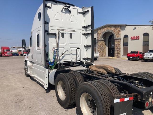 2017 Freightliner Cascadia-4