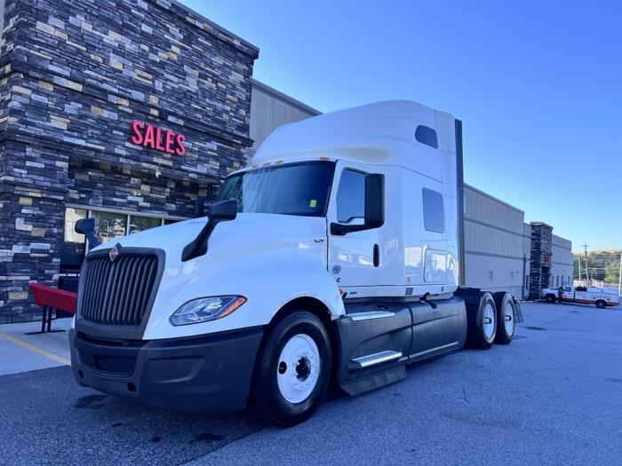 2022 International LT625-2