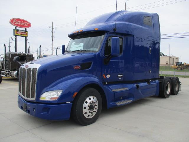 2022 Peterbilt 579-1