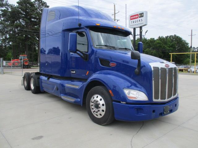 2022 Peterbilt 579-8