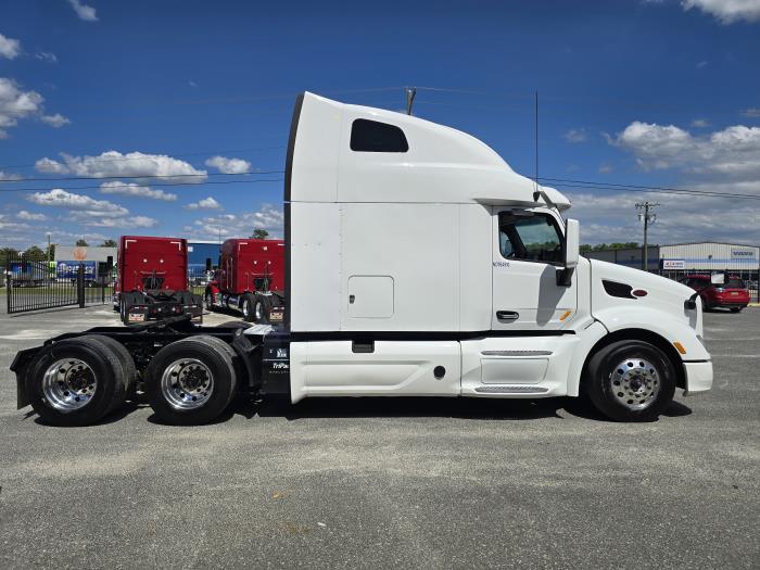 2022 Peterbilt 579-6
