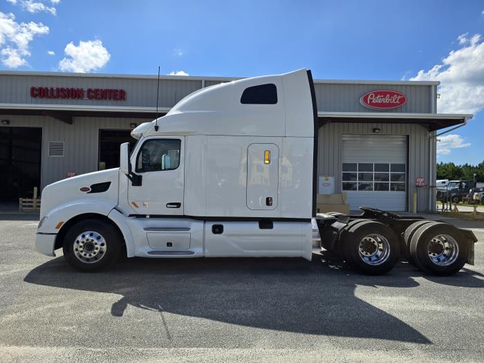 2022 Peterbilt 579-2