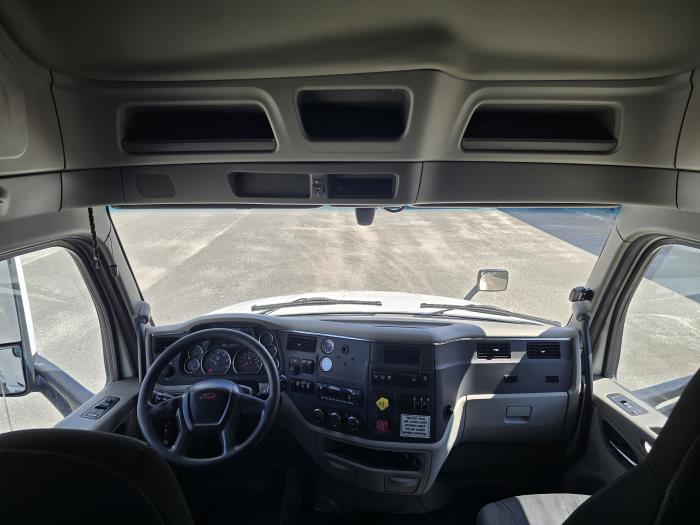 2022 Peterbilt 579-17