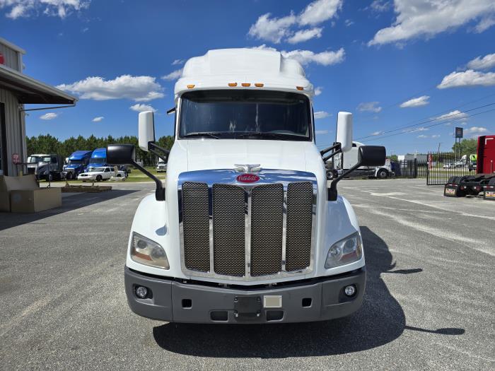 2020 Peterbilt 579-8