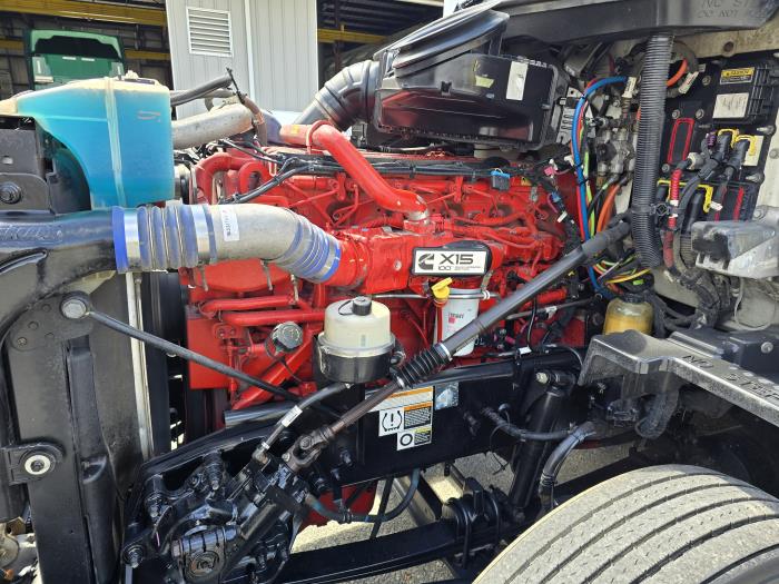 2020 Peterbilt 579-17