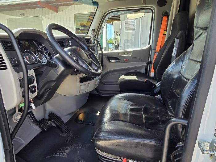 2020 Peterbilt 579-9