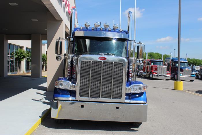 2025 Peterbilt 589-2