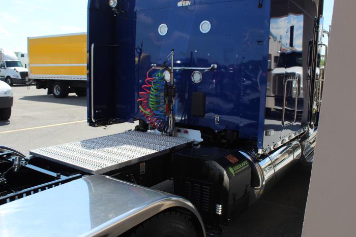 2025 Peterbilt 589-7