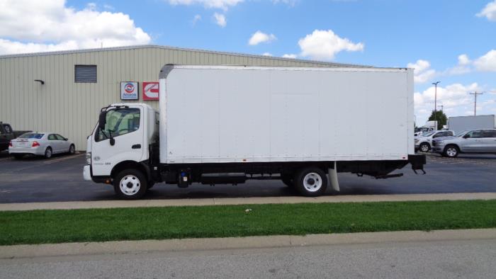 2018 Hino 155-1
