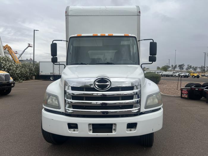 2017 Hino 268A-8