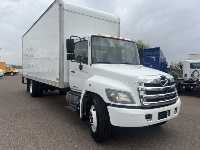 2017 Hino 268A-7