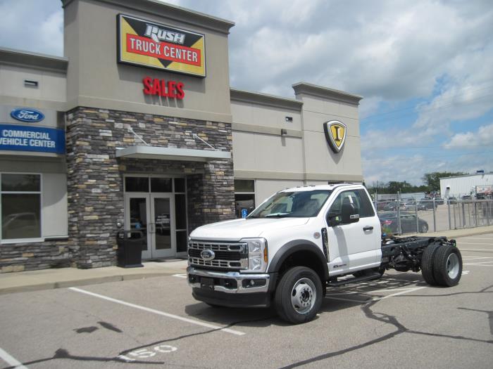 2025 Ford F-600-2