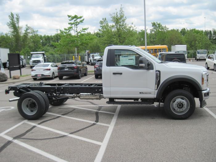 2025 Ford F-600-5