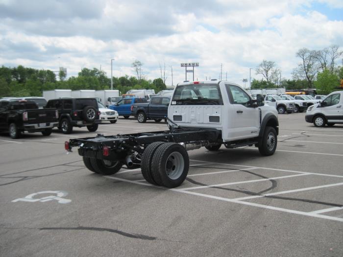 2025 Ford F-600-6