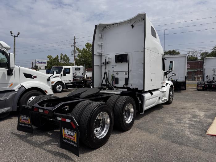 2022 Peterbilt 579-5