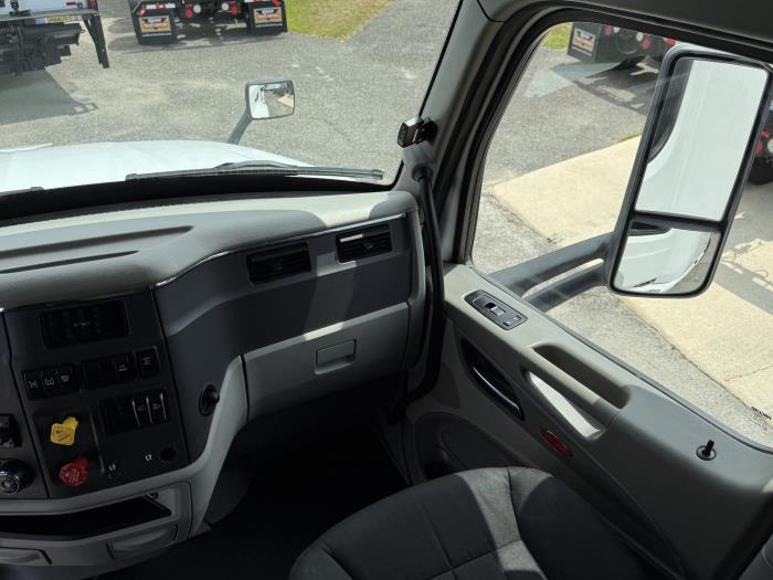 2022 Peterbilt 579-17
