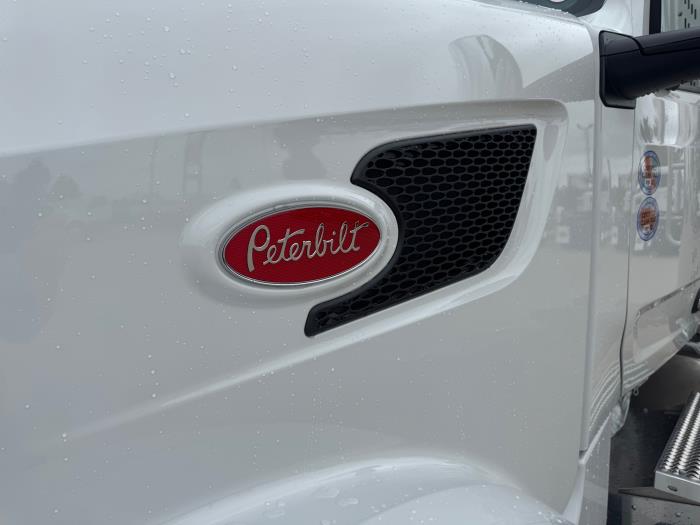 2026 Peterbilt 567-4