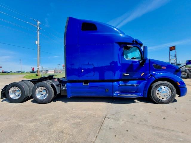 2022 Peterbilt 579-4