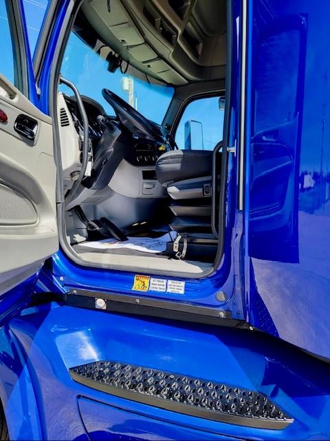 2022 Peterbilt 579-13