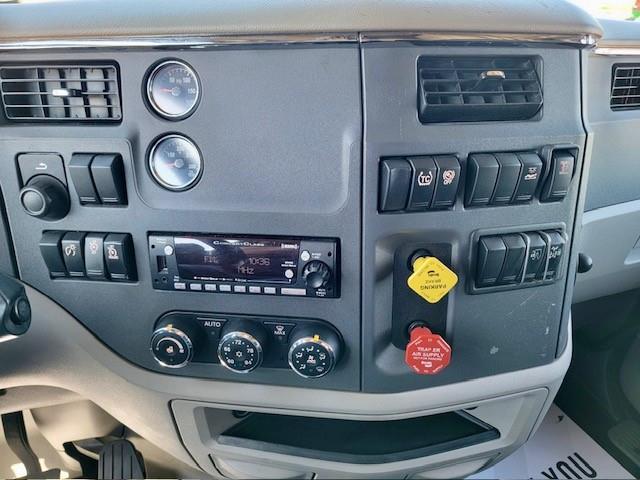 2022 Peterbilt 579-17