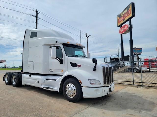 2022 Peterbilt 579-4