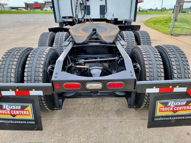 2022 Peterbilt 579-9